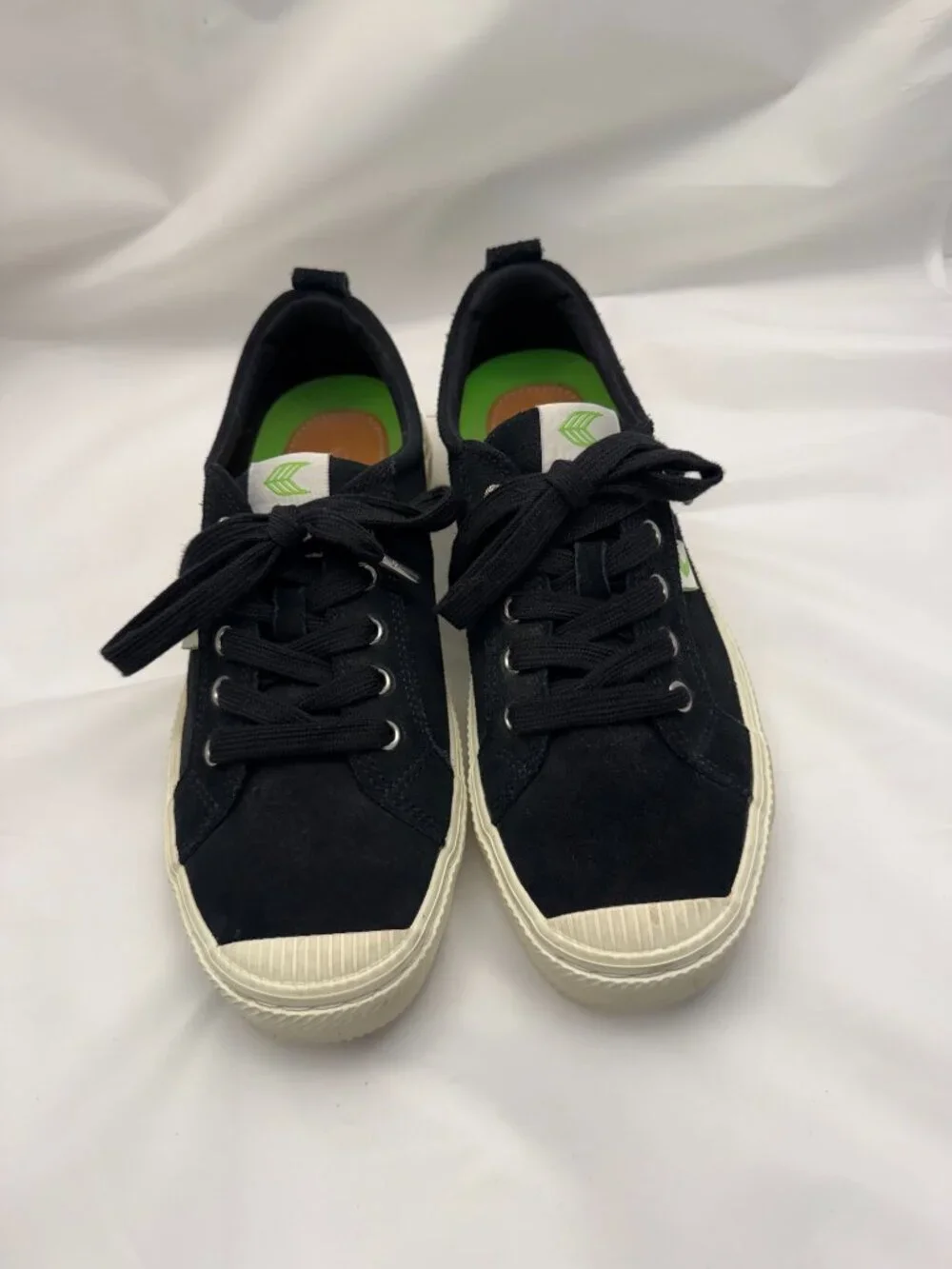 Cariuma Black Suede OCA Low Lace Up Sneakers Size 9